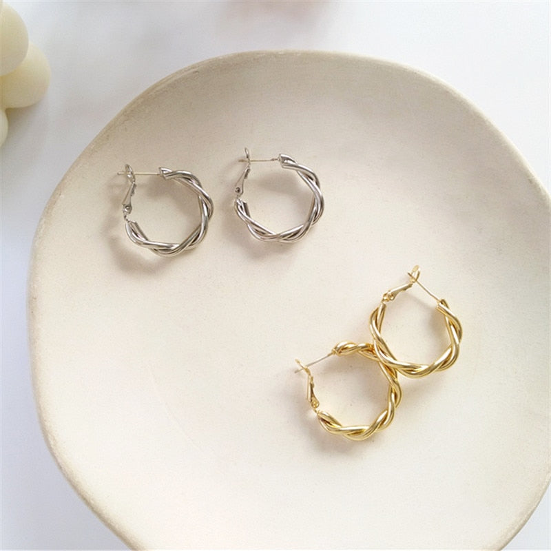 South Korea 2019 C shape deformation geometry golden metal retro geometric earrings pendant earrings girls wedding gift